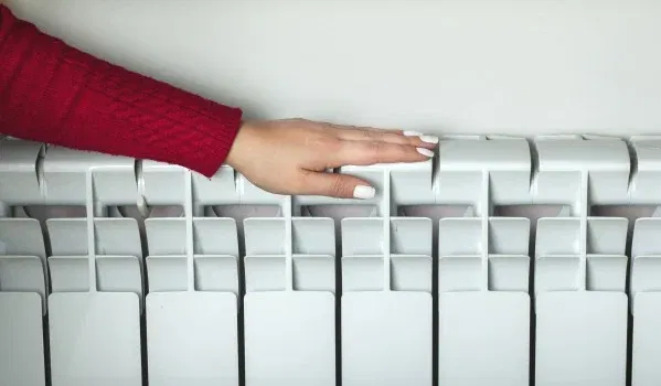 Podłączenie grzejnika od dołu — poradnik krok po kroku